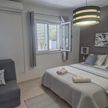 With Parking Space Cove Dolac, - 27882 Daire